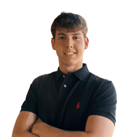 João Víctor, Financial Analyst